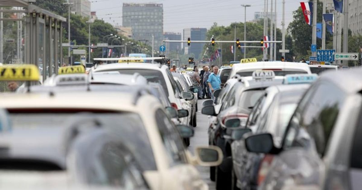 Taksisti Su Ljuti Zbog Ubera Pa Od Jutra Prosvjeduju U Zagrebu