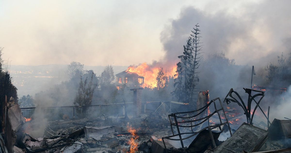 U požarima u Kaliforniji nestalo je više od 1000 ljudi gori već 10