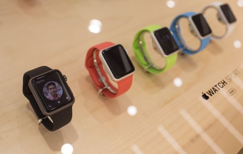 TOKYO, JAPAN &#8211; APRIL 24: The new Apple Watch is seen on display at a store on April 24, 2015 in Tokyo, Japan. The Apple Watch launched globally today after months of publicity and pre-orders. However the smart watch was not sold from Apple stores but from a handful of upscale boutiques at select locations [&hellip;]