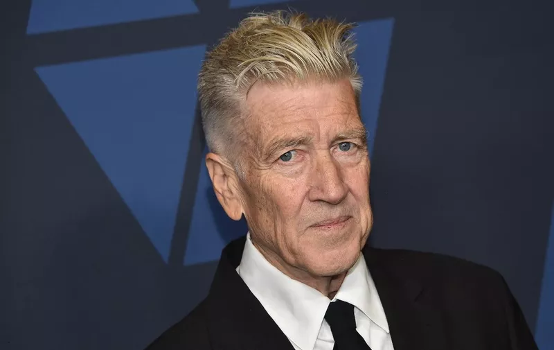 (FILES) US filmmaker David Lynch arrives to attend the 11th Annual Governors Awards gala hosted by the Academy of Motion Picture Arts and Sciences at the Dolby Theater in Hollywood on October 27, 2019. (Photo by Chris Delmas / AFP)
