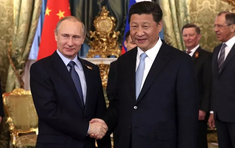50508177. Moscú.- El presidente de China, Xi Jinping y su homólogo ruso, Vladimir Putin, sostuvieron una reunión en Moscú, con el objetivo de firmar acuerdos bilaterales con el fin de profundizar la alianza estratégica entre ambos Estados.
NOTIMEX/FOTO/XINHUA-MA ZHANCHENG/COR/POL