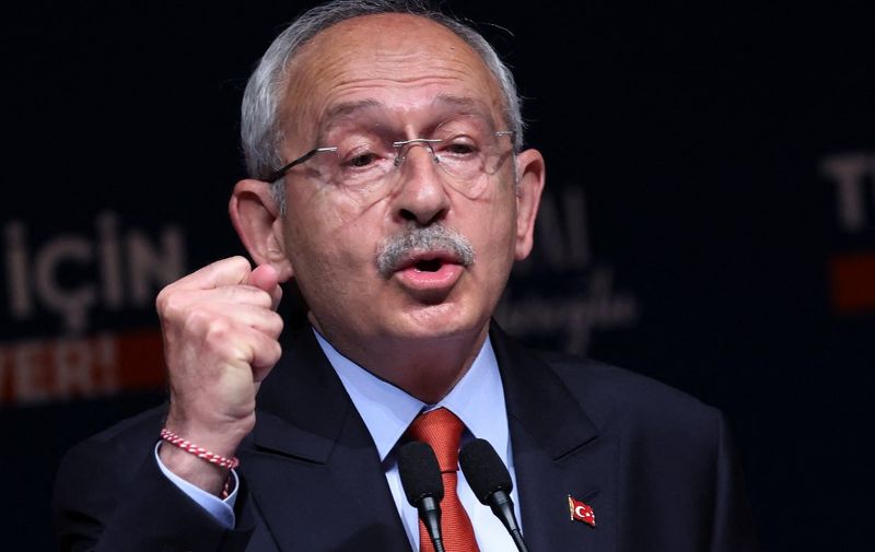 Leader of the Republican People's Party (CHP) and the joint presidential candidate of the Nation Alliance, Kemal Kilicdaroglu gives a press conference in Ankara on May 18, 2023. Turkey's opposition leader vowed on May 18, 2023 to send back millions of migrants in a strident message aimed at winning the backing of an ultra-nationalist who helped push last weekend's presidential vote to a runoff. (Photo by Adem ALTAN / AFP)