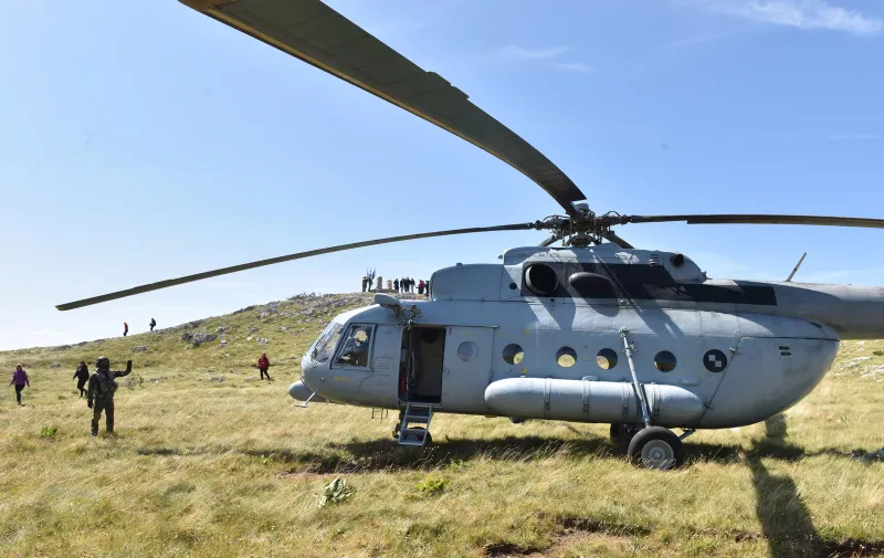 04.08.2019., Kijevo - Helikopter Hrvatske vojske MI-8.rPhoto: Hrvoje Jelavic/PIXSELL