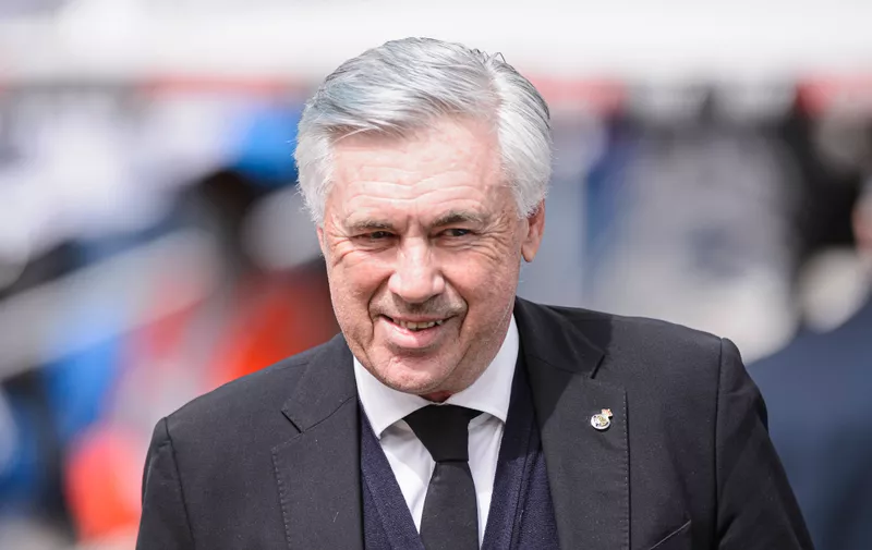 30.04.2022, Madrid, Spain. Real Madrid Head Coach Carlo Ancelotti getting into the field during the LaLiga Santander match between Real Madrid and RCD Espanyol at Estadio Santiago Bernabeu on 30 April 2022 in Madrid, Spain. Madrid Estadio Santiago Bernabeu Community of Madrid Spain *** 30 04 2022, Madrid, Spain Real Madrid Head Coach Carlo Ancelotti getting into the field during the LaLiga Santander match between Real Madrid and RCD Espanyol at Estadio Santiago Bernabeu on 30 April 2022 in Madrid, Spain Madrid Estadio Santiago Bernabeu Community of Madrid Spain PUBLICATIONxNOTxINxSUI Copyright: xJustPictures.ch/Eurasiax-xAlvaroxMedrandax