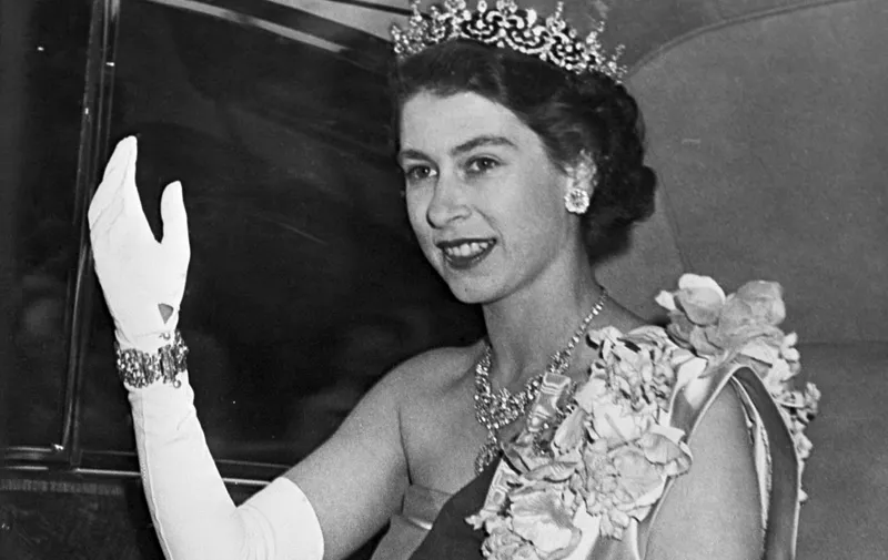 Portrait taken 07 June 1951 of the Princess Elizabeth of Great Britain, the future Queen, wearing a diamond crown. (Photo by - / AFP)