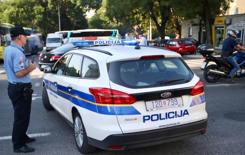 22.08.2019., Split - Zbog kvara autobusa na izlazu iz gradske luke nastale su velike guzve. Nakon preusmjeravanja prometa malo poslije 8 sati promet se polako normalizirao. Photo: Ivo Cagalj/PIXSELL