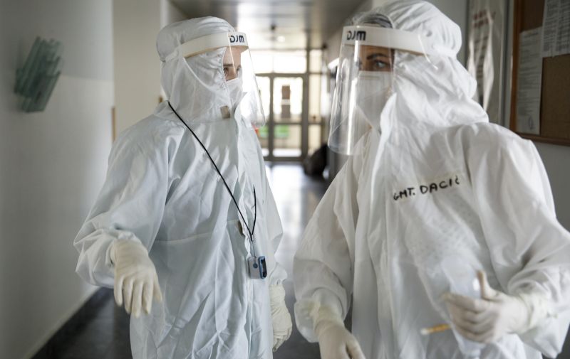 02.04.2021., Sarajevo, Bosna i Hercegovina - U sarajevskoj Opcoj bolnici ukupno je 186 hospitaliziranih usljed zaraze virusom Covid-19. Ukupno 10 pacijenata je na intenzivnoj njezi, a cetiri na respiratoru. 1. travnja je, nakon dugo vremena, bio prvi dan bez smrtnih slucajeva.
Photo: Armin Durgut/PIXSELL