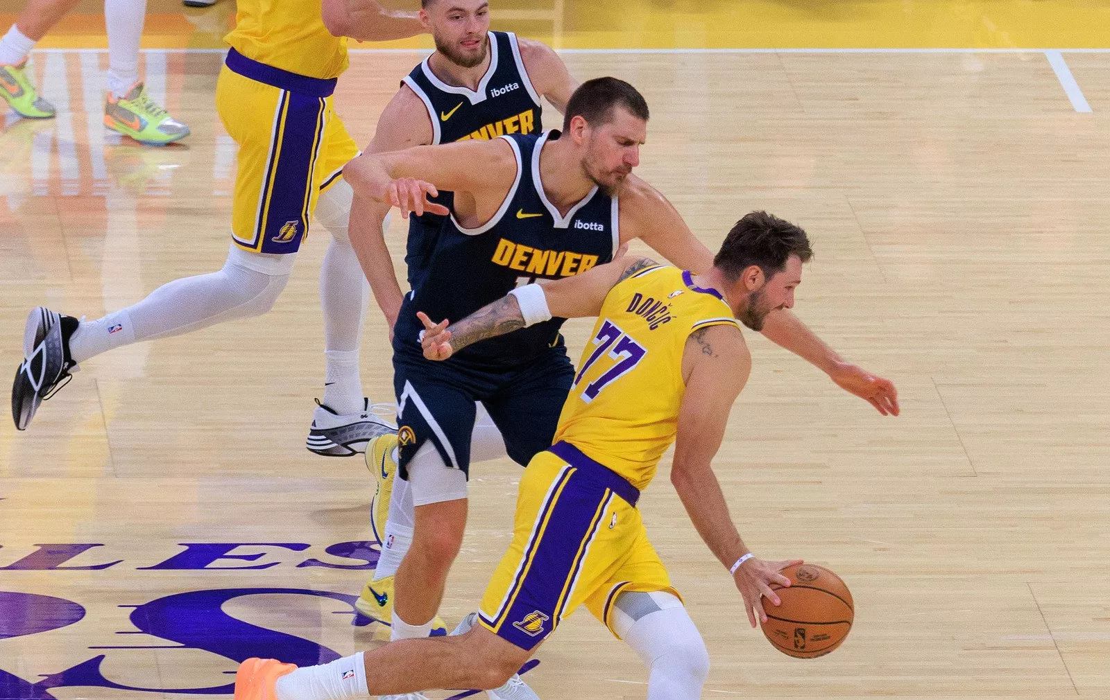 Video. NBA je izdvojila novi čudesni Jokićev potez u pobjedi protiv Dončićevih Lakersa