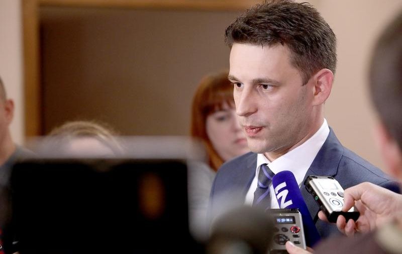 26.10.2016., Zagreb - Predsjednik Sabora Bozo Petrov dao izjavu z medije. 
Photo: