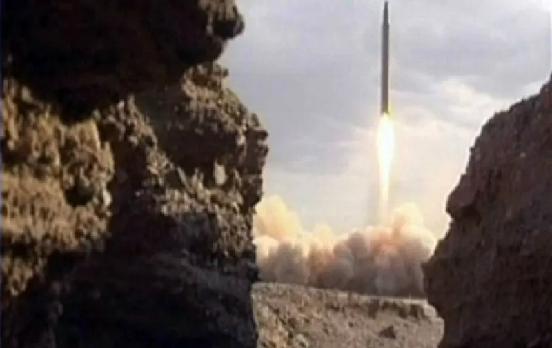 An image grab taken from footage broadcast by Iran's state-run Arabic-language Al-Alam TV on August 20, 2010, shows an image from an undisclosed location of what Defence Minister Ahmad Vahidi said was the test firing of the Iranian surface-to-surface missile Qiam, entirely designed and built domestically and powered by liquid fuel, a day before Iran was due to launch its Russian-built first nuclear power plant.   AFP PHOTO/DSK  == RESTRICTED TO EDITORIAL USE == / AFP / AL-ALAM TV