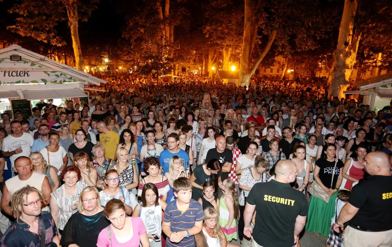 30.07.2016., Zagreb - Massimo koncertom u paviljonu zatvorio Ljeto na Zrinjevcu. 
Photo: Dalibor Urukalovic/PIXSELL