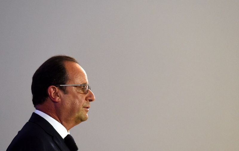 French President Francois Hollande, delivers a speech to the French community on July 3, 2015, in Yaounde, on the last leg of a tree-day visit to Benin, Angola, and Cameroon. AFP PHOTO/ ALAIN JOCARD