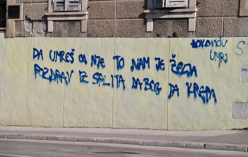 25.06.2020.,Split- Grafit mrznje namjenjen Djokovicu osvanuo na procelju izmedju Livanjske i Sinjske ulice u centru grada.
Photo:Ivo Cagalj/PIXSELL