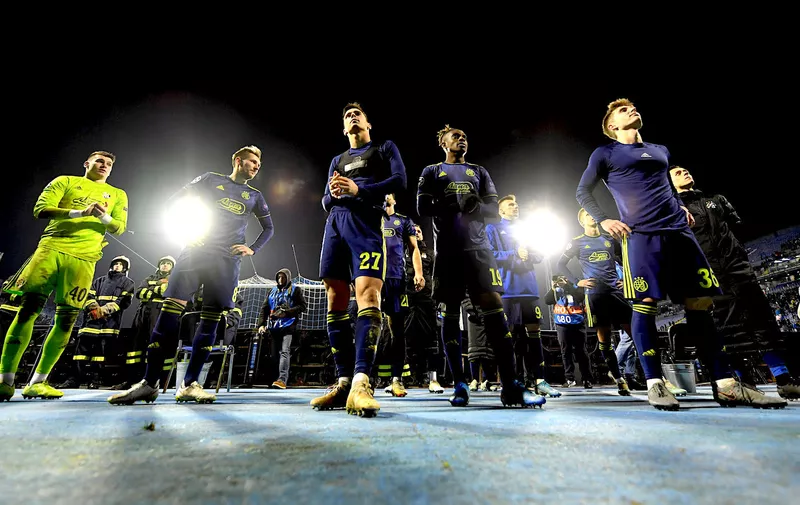 ZAGREB, CROATIA - DECEMBER 11: The Dinamo Zagreb players show appreciation to the fans following defeat in the UEFA Champions League group C match between Dinamo Zagreb and Manchester City at Maksimir Stadium on December 11, 2019 in Zagreb, Croatia. (Photo by Dan Mullan/Getty Images)