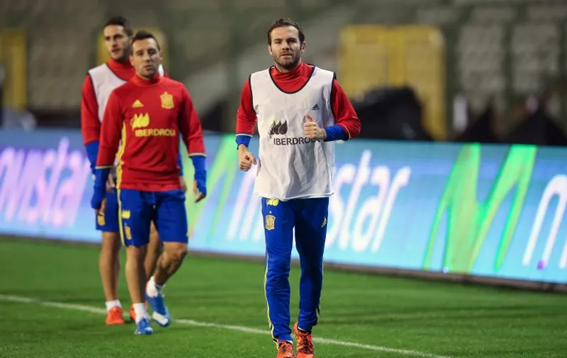 Spain's Juan Mata takes part in a training session on November 16, 2015 in Brussels, on the eve of an UEFA Euro 2016 friendly football match against Belgium. AFP PHOTO / BELGA / BRUNO FAHY

==BELGIUM OUT==