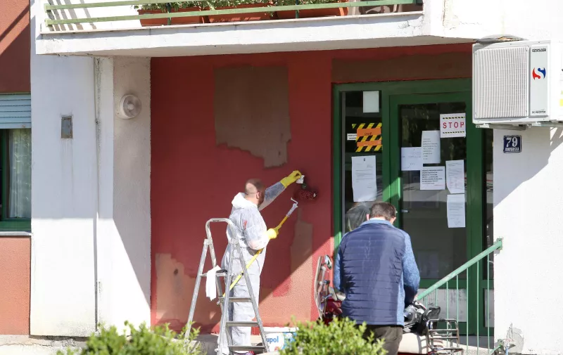 05.05.2020.,Split - Jutros rano prebojan je grafit na ulazu u Dom za umirovljenike u Vukovarskoj ulici. Na njemu je bio natpis u kojem se spominje ravnatelj Skaricic i HDZ. Photo: Ivo Cagalj/PIXSELL