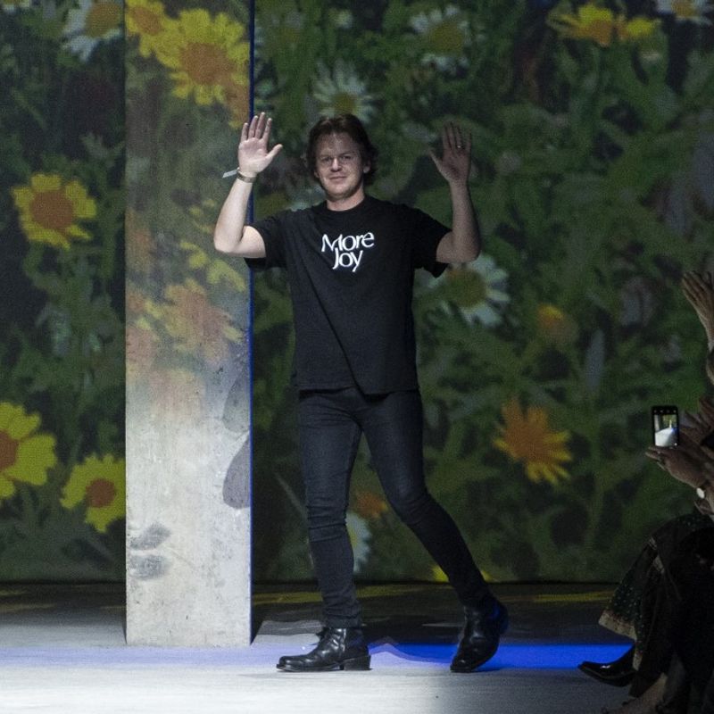 British designer Christopher Kane acknowledges the crowd after showcasing his designs for the Spring/Summer 2020 collection on the fourth day of London Fashion Week in London on September 16, 2019. (Photo by Niklas HALLE'N / AFP)
