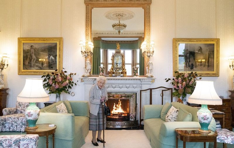 (FILES) In this file photo taken on September 6, 2022 Britain's Queen Elizabeth II waits to meet with new Conservative Party leader and Britain's Prime Minister-elect at Balmoral Castle in Ballater, Scotland. - The doctors of Queen Elizabeth II, 96, are "concerned" about her health and "have recommended that she be placed under medical supervision" at her castle in Balmoral, Scotland, Buckingham Palace said on September 8, 2022. "Following a further assessment this morning, the Queen's doctors are concerned for Her Majesty's health and have recommended that she remains under medical supervision. The Queen continues to be comfortable and at Balmoral," the palace said in a brief statement. (Photo by Jane Barlow / POOL / AFP)