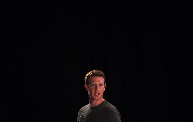 Facebook chief executive and founder Mark Zuckerberg speaks during a 'town-hall' meeting at the Indian Institute of Technology (IIT) in New Delhi on October 28, 2015.  Speaking to about 900 students at New Delhi's Indian Institute of Technology, Zuckerberg said broadening Internet access was vital to economic development in a country where a billion people are still not online.     AFP PHOTO / Money SHARMA / AFP PHOTO / MONEY SHARMA