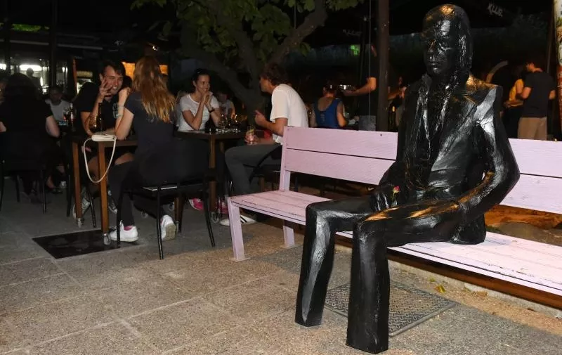 12.06.2015., Zagreb - U Tematskom parku Rock'n'rolla postavljena je skulptura glazbenika Nicka Cavea. Autor je akademski kipar Goran Crikveni, a rijec je o devetoj skulpturi posvecenoj rock kulturi. 
Photo: Davor Visnjic/PIXSELL