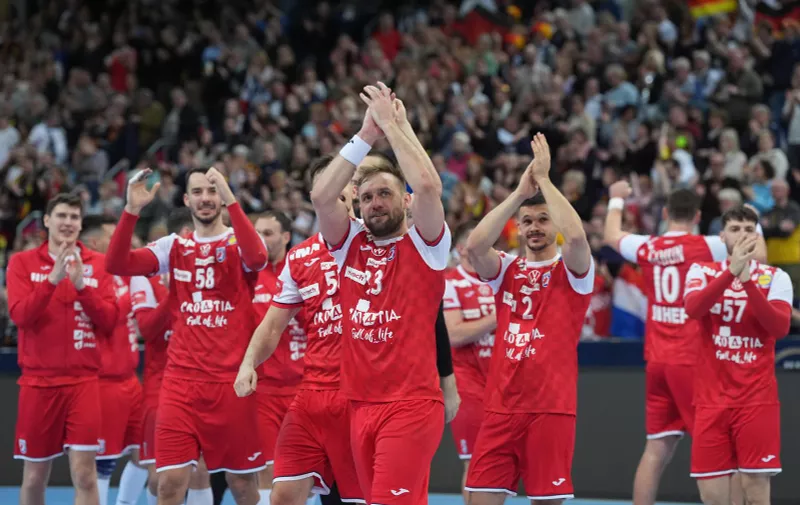 RIGHTS ONLY FOR: Croatia, Slovenia, Bosnia, Serbia, Montenegro 16 March 2024, Lower Saxony, Hanover: Handball: Olympic Qualification, Qualification, Tournament 2, Matchday 2, Germany - Croatia, in the ZAG Arena. Croatia's players cheer at the end of the match. Photo: Marcus Brandt/dpa Photo: Marcus Brandt/PIXSELL