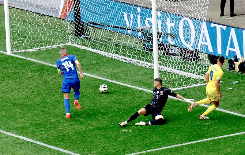Soccer Football - Euro 2024 - Group E - Slovakia v Ukraine - Dusseldorf Arena, Dusseldorf, Germany - June 21, 2024
Ukraine's Roman Yaremchuk scores their second goal REUTERS/Piroschka Van De Wouw