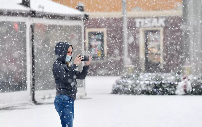 09.12.2021., Cakovec - Snijeg zabijelio gradske ulice. Photo: Vjeran Zganec Rogulja/PIXSELL