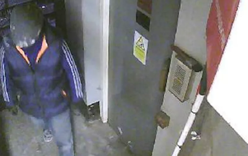 A handout CCTV still image released by the Metropolitan Police Service (MPS) on April 11, 2015 shows a suspect wanted by police in connection with the Easter bank holiday weekend burglary at Hatton Garden Safety Deposit Limited in London. Thieves raided some 300 deposit boxes in London&#8217;s diamond quarter, accessing a vault through a lift [&hellip;]