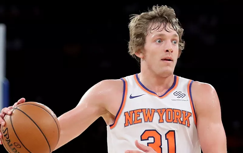 NEW YORK, NY &#8211; OCTOBER 13: Ron Baker #31 of the New York Knicks looks down the court against the Washington Wizards in the second half during their Pre Season game at Madison Square Garden on October 13, 2017 in New York City. User expressly acknowledges and agrees that, by downloading and or using this [&hellip;]