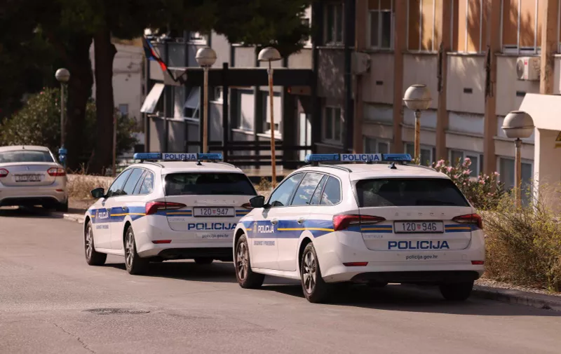 12.09.2022., Split - Policijski ocevid na Kopilici na mjestu pokusaja ubojstva i navodno samoubojstva.
  Photo: Miroslav Lelas/PIXSELL