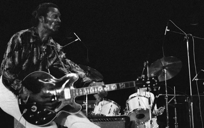 American Rock singer Chuck Berry (born on 1926 in Saint-Louis) plays in concert in Vienne (IsËre) on July 10th 1981, at the start of his European tour. Berry produced his famous "duck walk" in front of thousands of people gathered in the old theatre of Vienne where is held the annual festival.
Le rocker amÈricain Chuck Berry se produit en concert au thÈ‚tre antique de Vienne (IsËre) le 10 juillet 1981, o˘ se dÈroule le festival annuel, avant d'entreprendre sa tournÈe europÈenne.
(FILM) AFP PHOTO/NOVOVITCH / AFP PHOTO / NOVOVITCH