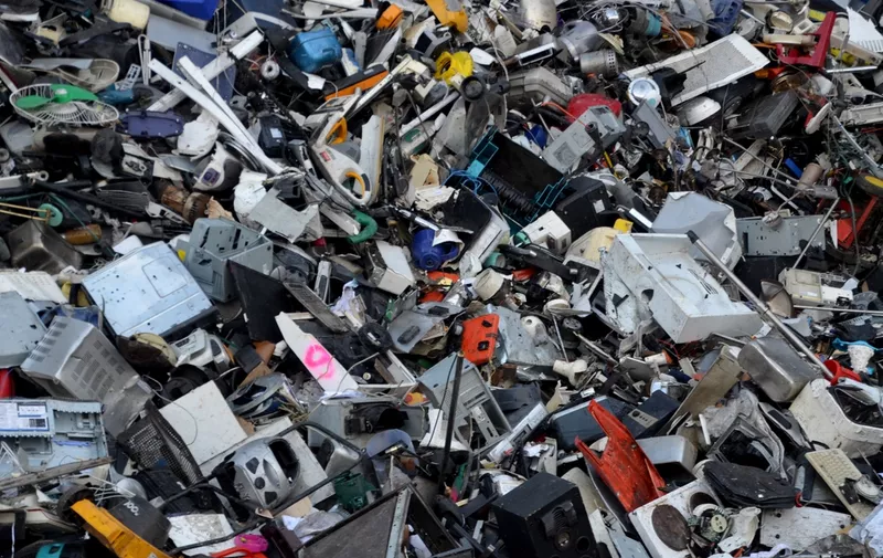 Hrpa elektroničkog otpada
