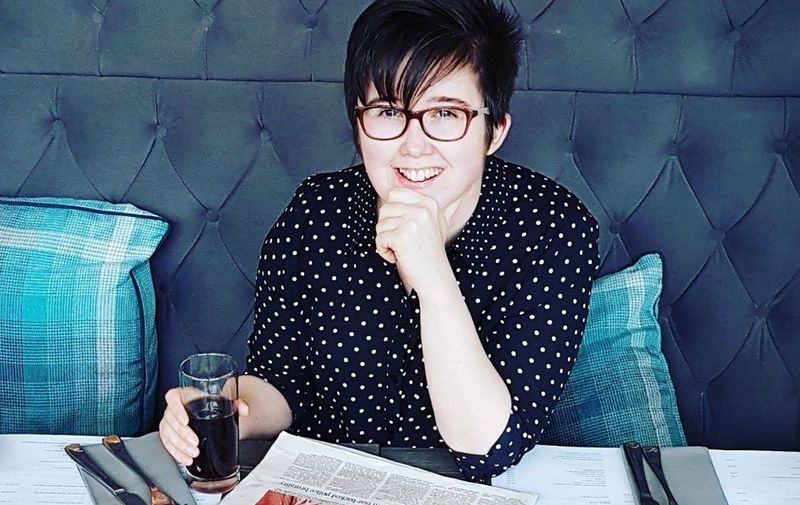 A recent but undated handout picture released by Lyra McKee's family via the Police Service of Northern Ireland (PSNI) on April 19, 2019 shows journalist and author Lyra McKee posing for a photograph. - Journalist Lyra McKee was shot dead overnight during riots in the Creggan area of Derry, Northern Ireland, in what police on April 19, 2019 were treating as a terrorist incident following the latest upsurge in violence to shake the troubled region. (Photo by HO / POLICE SERVICE OF NORTHERN IRELAND (PSNI) / AFP) / RESTRICTED TO EDITORIAL USE - MANDATORY CREDIT "AFP PHOTO / POLICE SERVICE OF NORTHERN IRELAND  " - NO MARKETING NO ADVERTISING CAMPAIGNS - DISTRIBUTED AS A SERVICE TO CLIENTS