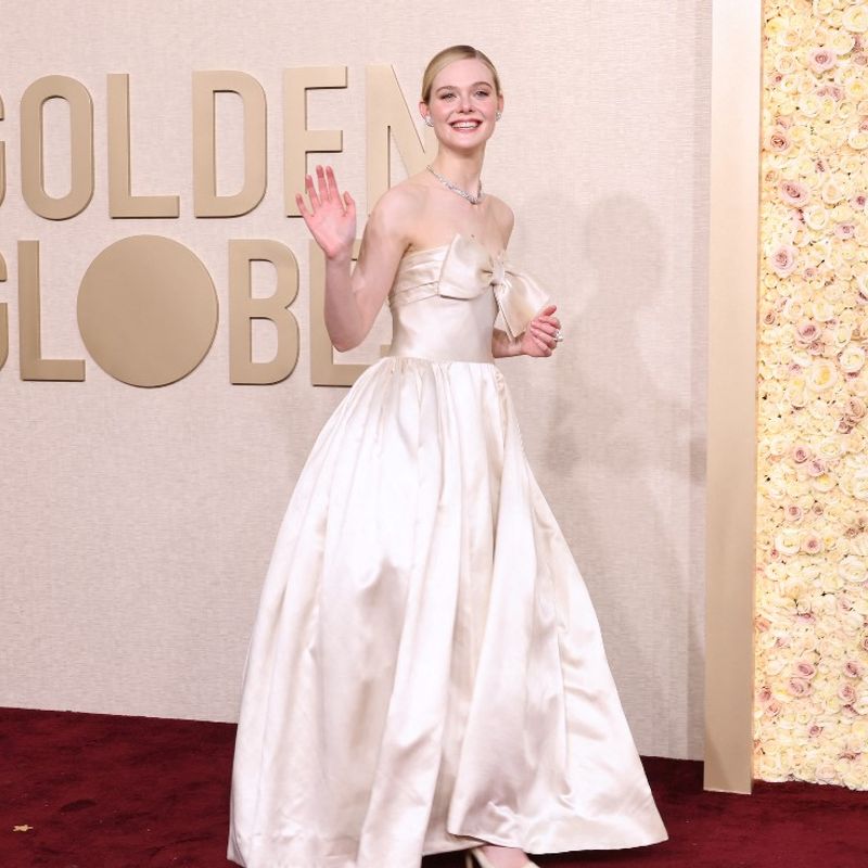 BEVERLY HILLS, CALIFORNIA - JANUARY 07: Elle Fanning attends the 81st Annual Golden Globe Awards at The Beverly Hilton on January 07, 2024 in Beverly Hills, California.   Amy Sussman/Getty Images/AFP (Photo by Amy Sussman / GETTY IMAGES NORTH AMERICA / Getty Images via AFP)