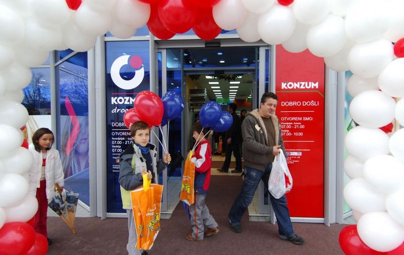30.11.2007., Medjugorje - Otvaranje novog prodajnog centra Kozmo. 
Photo: 