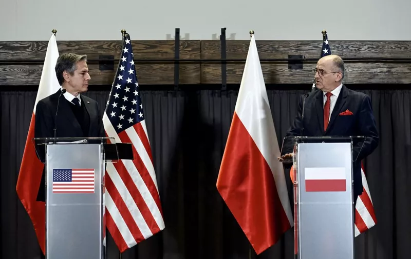 US Secretary of State Antony Blinken (L) and Polish Foreign Minister Zbigniew Rau  address a joint press conference in Rzeszów, Poland on March 5, 2022. - US Secretary of State Antony Blinken arrived in Poland for talks with officials as hundreds of thousands of Ukrainian refugees pour into the country to escape the conflict. (Photo by OLIVIER DOULIERY / POOL / AFP)