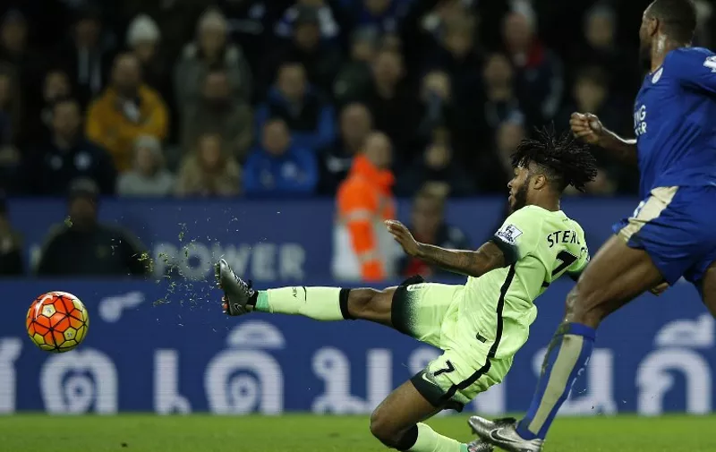 Manchester City's English midfielder Raheem Sterling takes an unsuccessful shot during the English Premier League football match between Leicester City and Manchester City at King Power Stadium in Leicester, central England on December 29, 2015.  AFP PHOTO / ADRIAN DENNIS

RESTRICTED TO EDITORIAL USE. No use with unauthorized audio, video, data, fixture lists, club/league logos or 'live' services. Online in-match use limited to 75 images, no video emulation. No use in betting, games or single club/league/player publications. / AFP / ADRIAN DENNIS