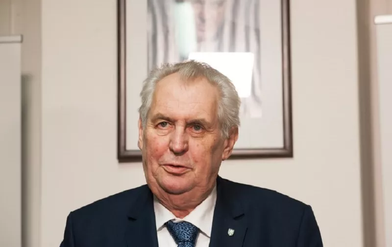 Czech President Milos Zeman delivers his speech to journalists at his election headquarters after the first round of the presidential election on January 12, 2018 in Prague. / AFP PHOTO / RESPEKT MAGAZINE / Mat?j Stránský