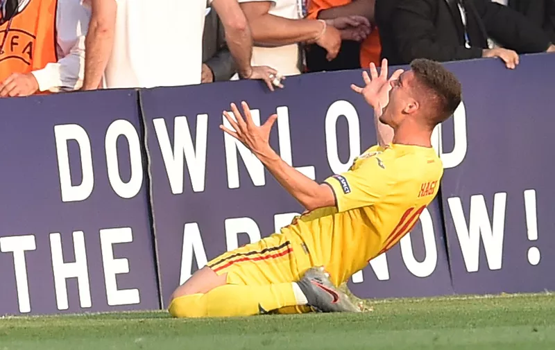 CESENA, ITALY &#8211; JUNE 21: Ianis Hagi of Romania celebrates after scoring goal 1-2 during the 2019 UEFA U-21 Group C match between England and Romania at Dino Manuzzi Stadium on June 21, 2019 in Cesena, Italy. (Photo by Giuseppe Bellini/Getty Images)