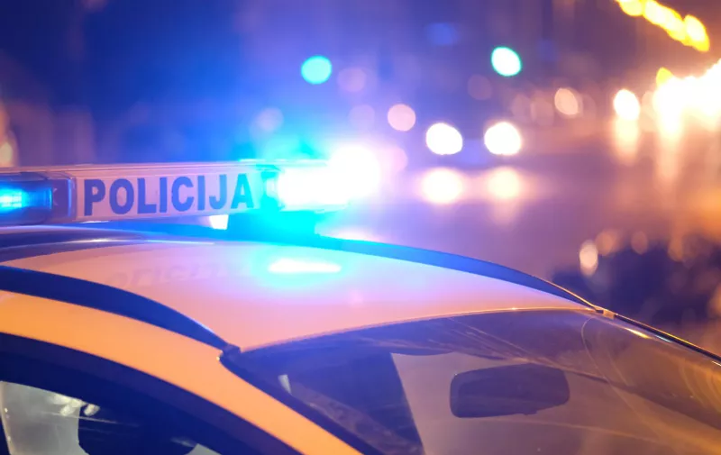 18.1.2022., Zagreb - Prometna nesreca u kojoj je sudjelovalo osobno vozilo i motor dogodila se u Ulici Donje Svetice blizu krizanja s Branimirovom. Photo: Slaven Branislav Babic/PIXSELL