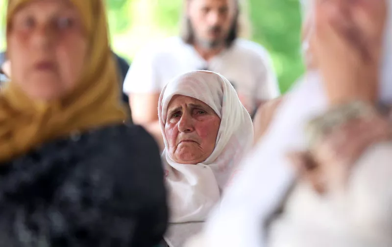 08.06.2021., Potocari, Bosna i Hercegovina - Majke Srebrenice prate presudu Ratku Mladicu. Prvostupanjskom presudom Mladic je proglasen krivim za deset od 11 tocaka optuznice Tuzilastva u Hagu. Izricanje presude je uz manje tehnicke poteskoce zapocelo u u 15 sati. rPhoto: Armin Durgut/PIXSELL