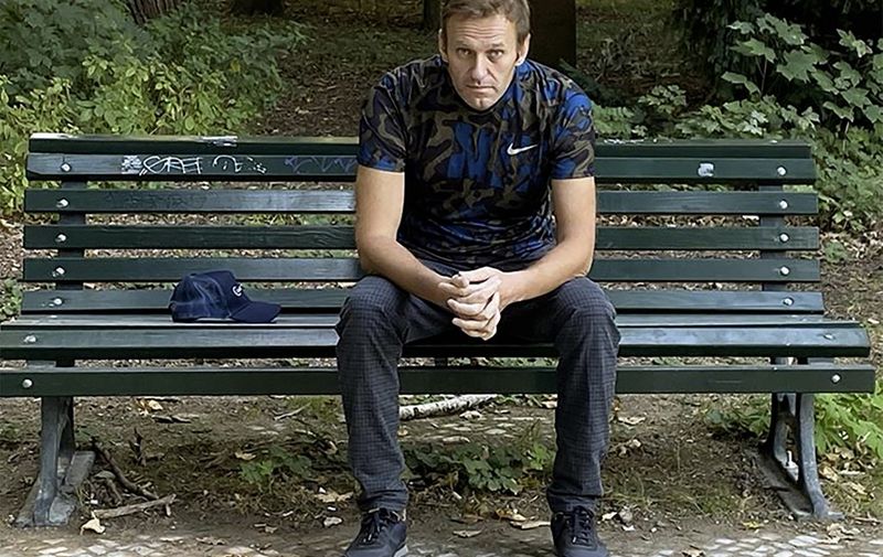 This handout picture posted on September 23, 2020 on the Instagram account of @navalny shows Russian opposition leader Alexei Navalny sitting on a bench in Berlin. - Russian opposition leader Alexei Navalny, who the West believes was poisoned with a Soviet-era nerve agent, has been discharged from hospital after a month, his doctors in Berlin said on September 23, 2020. (Photo by Handout / Instagram account @navalny / AFP) / RESTRICTED TO EDITORIAL USE - MANDATORY CREDIT "AFP PHOTO / Instagram account @navalny / handout" - NO MARKETING - NO ADVERTISING CAMPAIGNS - DISTRIBUTED AS A SERVICE TO CLIENTS
- ALTERNATIVE CROP -