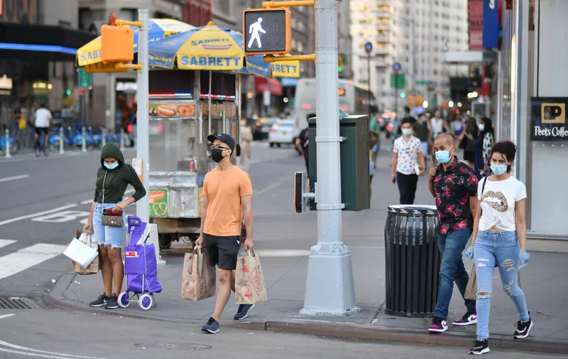 New Yorkers enjoy the outdoors during the COVID-19 pandemic in Union Square.
Daily life during coronavirus pandemic, New York, USA - 20 Aug 2020,Image: 554500581, License: Rights-managed, Restrictions: , Model Release: no