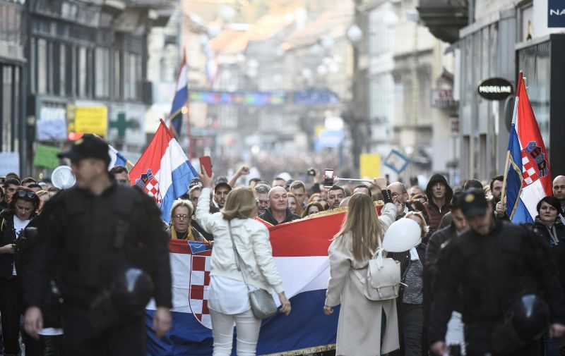20.11.2021., Zagreb - Gradjanska udruga "Inicijativa prava i slobode" organizirala je prosvjed protiv COVID potvrda pod nazivom "ZAjedno za Slobodu" koji je krenuo s lokacije Trga Francuske Republike i krece se prema Trgu bana Josipa Jelacica.