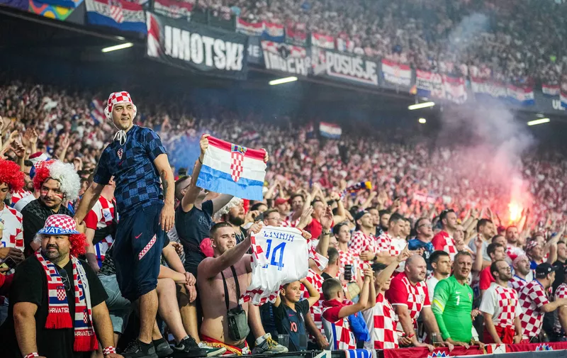 Nations League: Croatia v Spain Rotterdam - Fans of Croatia during the match between Croatia v Spain at Stadion Feijenoord De Kuip on 18 June 2023 in Rotterdam, Netherlands. Copyright: xTomxBodex