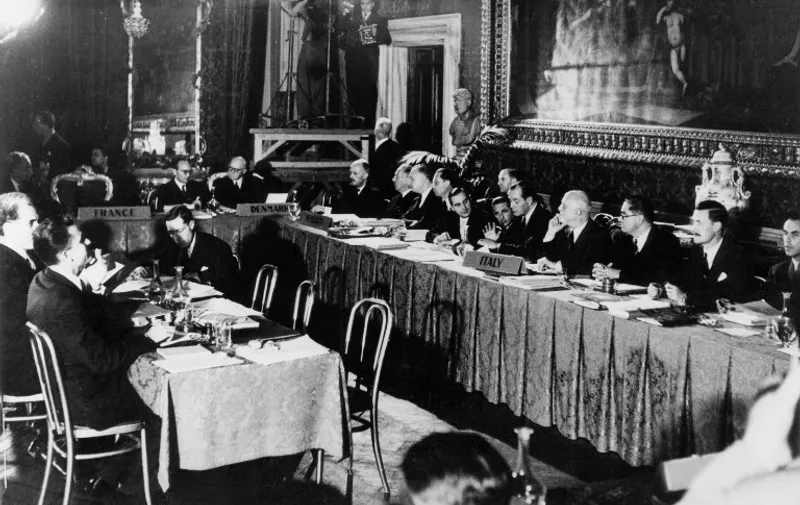 This file picture taken 25 March 1957 in Rome shows the Italian delegation (R) attending the talks before signing the treaties creating the European Economic community (EEC) and the European Atomic Energy Community (Euratom). The heads of state and government of the 27 EU member states will gather in Berlin on 24 and 25 March 2007 for celebrations marking the 50th anniversary of the 1957 treaty which established the European Economic Community, the front-runner of the EU. AFP PHOTO/FILES / AFP
