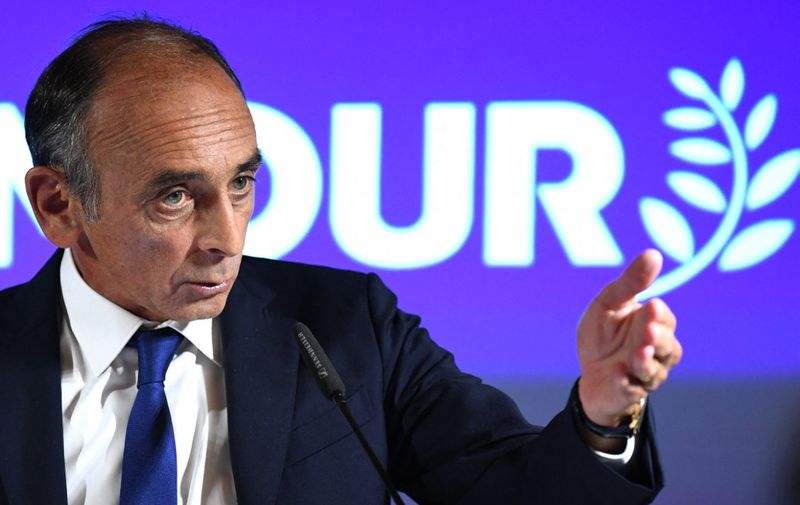 French far-right party "Reconquete!" leader, media pundit and candidate for the 2022 French presidential election Eric Zemmour delivers his New Year's greetings to the French press in Paris on January 10, 2022. (Photo by Bertrand GUAY / AFP)