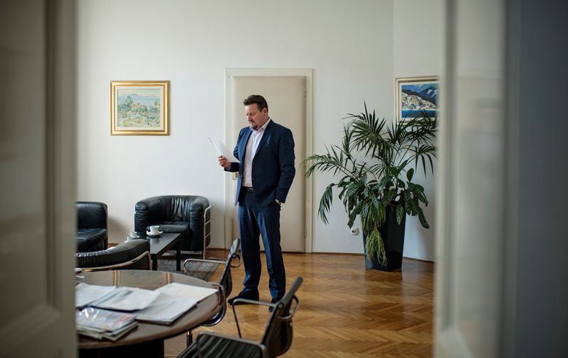 Kuščević u svom uredu u Ministarstvu uprave
