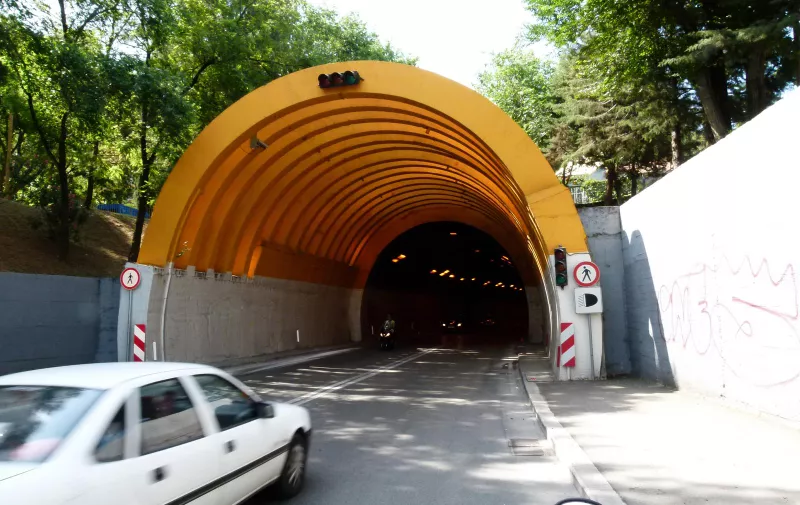 29.05.2011., Split - Na sjevernoj strani Marjanskog tunela ujutro oko 4 sata poginuo je mladi moticiklist.rPhoto: Ivo Cagalj/PIXSELL