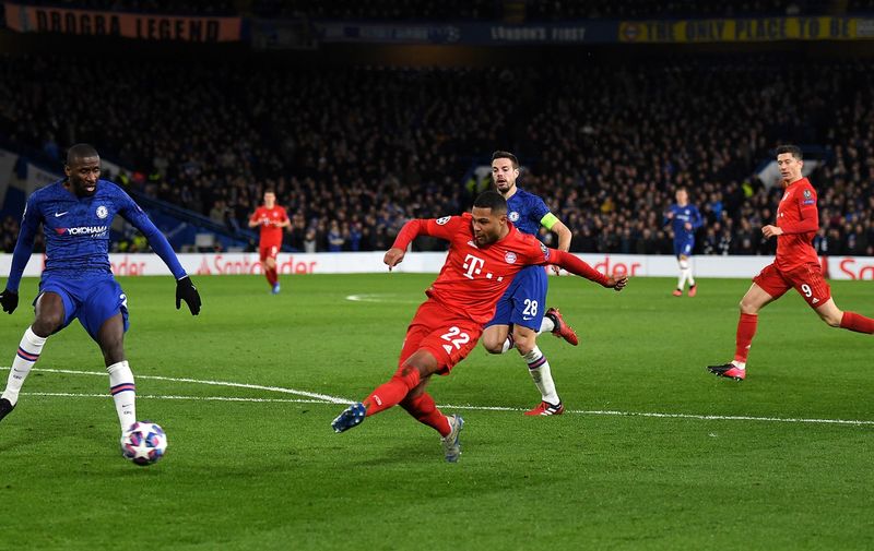 LONDON, ENGLAND - FEBRUARY 25:  Serge Gnabry of Bayern Munich scores his team's second goal during the UEFA Champions League round of 16 first leg match between Chelsea FC and FC Bayern Muenchen at Stamford Bridge on February 25, 2020 in London, United Kingdom. (Photo by Mike Hewitt/Getty Images)